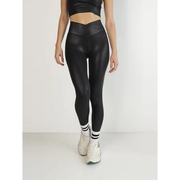 Offline by Aerie Real Me Crossover Leggings XL Metallic Black Athleisure Yoga - Picture 1 of 6